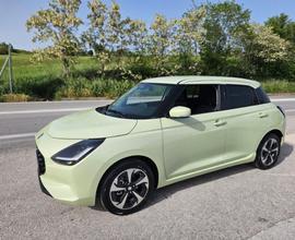 SUZUKI Swift TOP HYBRID 1.2