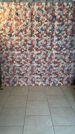 Muro di fiori  e struttura in metallo