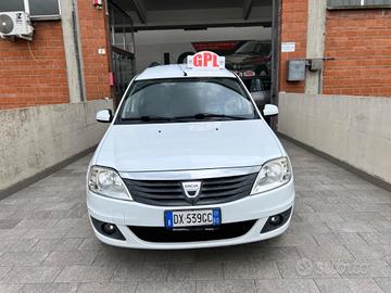 Dacia Logan MCV 1.6 GPL 7 posti Lauréate