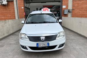 Dacia Logan MCV 1.6 GPL 7 posti Lauréate