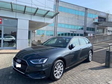 AUDI A4 Avant 40 TDI quattro S tronic Business A