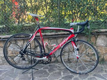 Pinarello carbonio taglia l