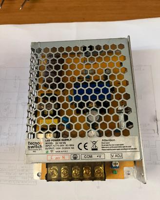 Alimentatore 24v  4,16A regolabile