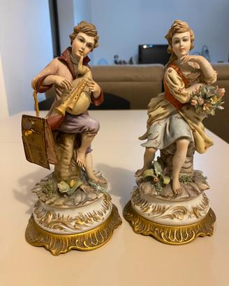Coppia statuine  Capodimonte  Pietro Carraro