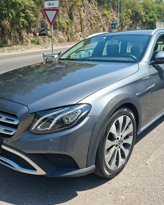 Mercedes-Benz E 220 ALL-TERRAIN 4MATIC