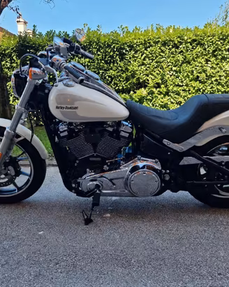Harley Davidson Lowrider 107