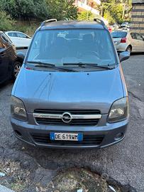 AUTO OPEL AGILA