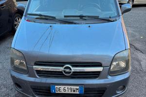 AUTO OPEL AGILA