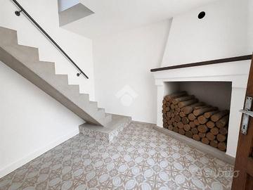 CASA SEMINDIPENDENTE A VERNASCA