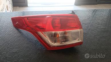 fanale post sx ford kuga anno 2016