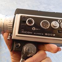 cinepresa antica degli anni 70 