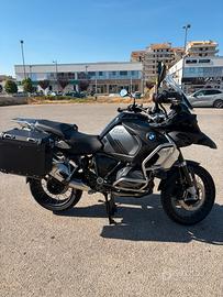 BMW GS1250 ADV 2023 TRIPLE BLACK 4750 km