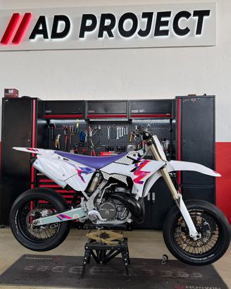 Yamaha YZ 250 Motard con tripla omologazione