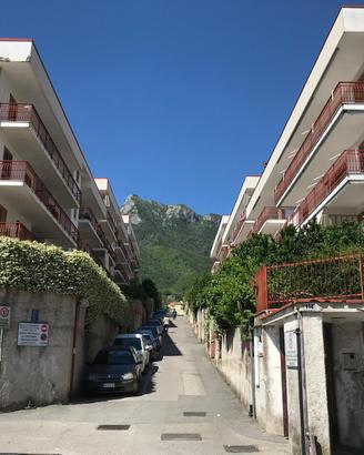 AMPIO LOCALE TERRANEO DI 108 MQ