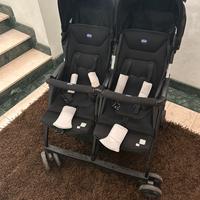 Passeggbo gemellare chicco