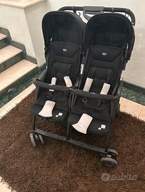 Passeggbo gemellare chicco