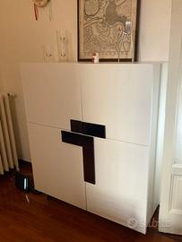 Credenza/ mobile bar bianco con inserti in metallo