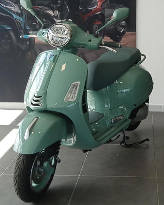 Vespa GTS 310 80th ANIVERSARIO Alessandria