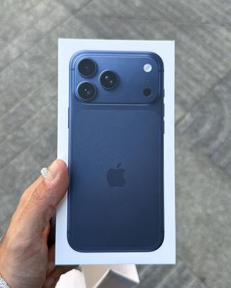 iPhone 17 Pro Max 256GB Blu + 4 Cover Apple