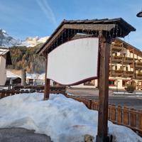 insegna retroilluminata 