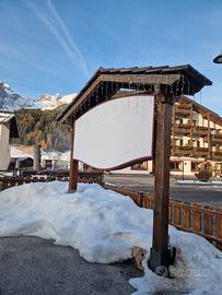 insegna retroilluminata 