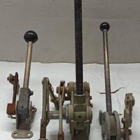 Vecchia Leva manopole di riarmo cabina elettrica