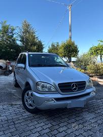 Mercedes ML 2700