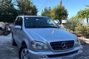 Mercedes ML 2700