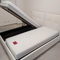 2 letti singoli + materassi, 2 comodini, 1 comò