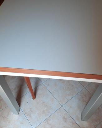 Tavolo allungabile con 4 sedie