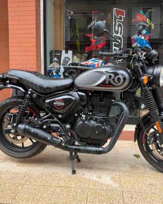 Royal Enfield HNTR 350-2024
