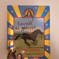 Cavalli al galoppo