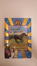 Cavalli al galoppo