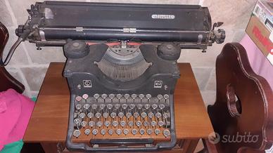macchina da scrivere OLIVETTI M40