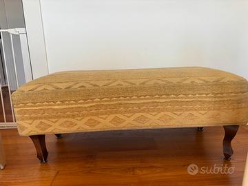 Panca da stanza da letto e comodini