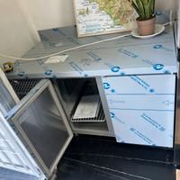 Tavolo refrigerato due porte temperatura positiva