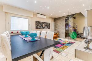 VILLA SINGOLA A AMBIVERE