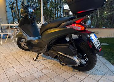 Beverly 350 cc