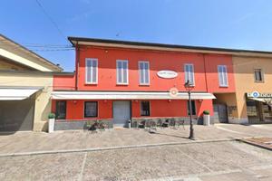 Casa indipendente di 387 m² con più di 5 locali a 