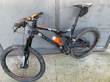 Montaibike bi ammortizzata