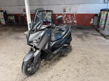 Yamaha Xmax 300 