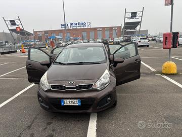 kia rio 2013 1.1 crdi