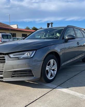 Ricambi usati per Audi A4 Avant 2.0 TDI 8W