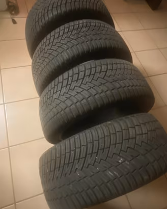 GOMME ALL SEASON PIRELLI (4 stagioni) - 225/40 R18
