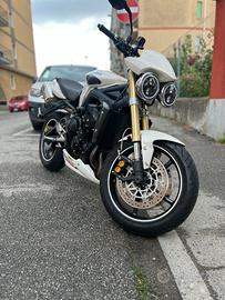 Triumph street triple 675