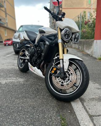 Triumph street triple 675