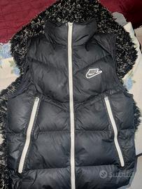 Gilet Nike pari al nuovo.