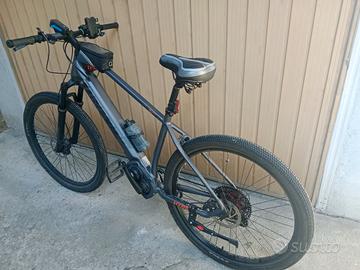 Bicicletta elettrica Hyper Torpado 29
