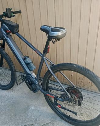 Bicicletta elettrica Hyper Torpado 29