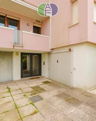 Appartamento di 156 m² con 5 locali e box auto a D